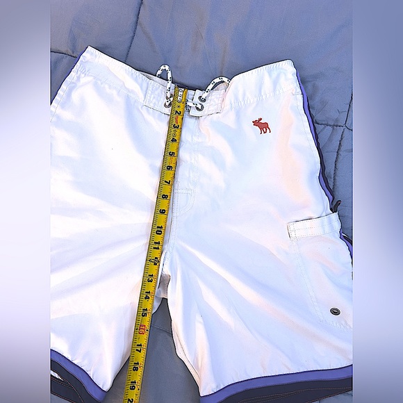 Abercrombie & Fitch board shorts. White w/blue trim size 32 - Picture 3 of 8
